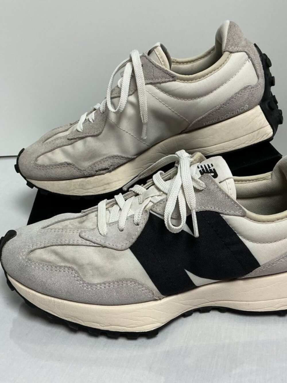 New Balance Women's White Gray and Black Athletic Sneakers. Please read